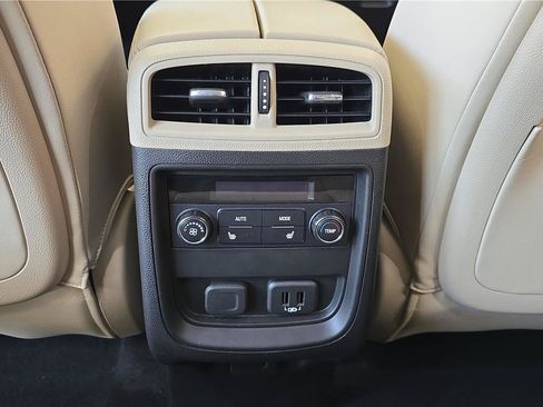 Used 2020 Buick Envision Premium w/ Driver Confidence Package AWD/4WD image 17