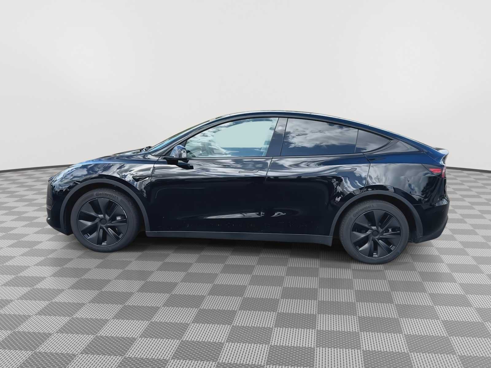 Used 2025 Tesla Model Y Long Range AWD/4WD image 5
