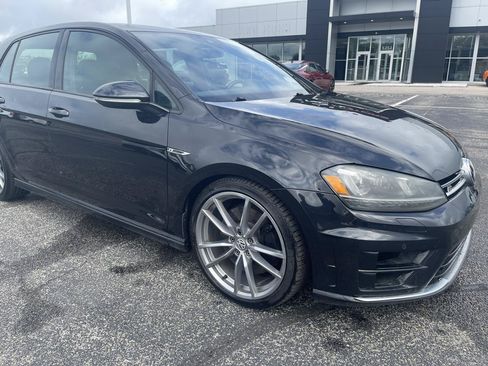 Used 2017 Volkswagen Golf R 4-Door AWD/4WD image 11