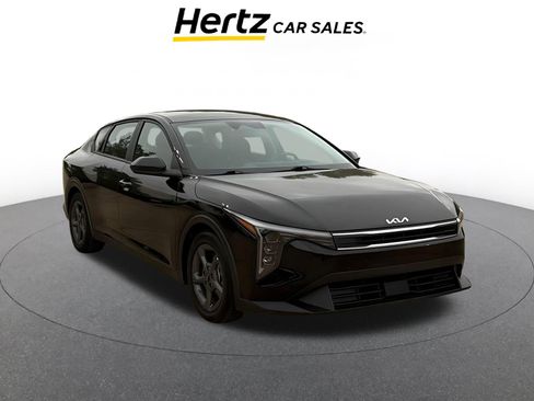 Used 2025 Kia K4 LXS image 1