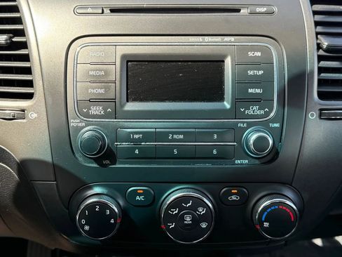 Used 2015 Kia Forte LX w/ Popular Package FWD image 25