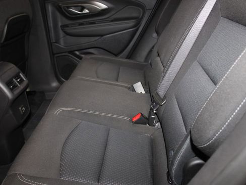 Used 2024 GMC Terrain SLE image 16