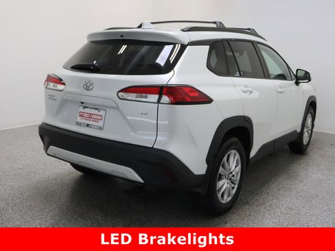 Used 2023 Toyota Corolla Cross LE image 7