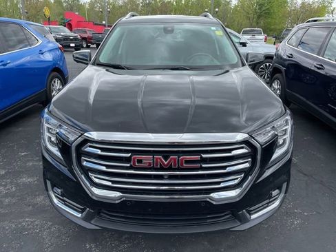 Used 2022 GMC Terrain SLT w/ Infotainment Package II AWD/4WD image 2