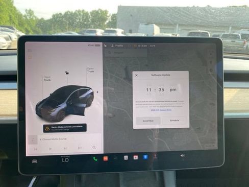 Used 2021 Tesla Model Y Long Range AWD/4WD image 19