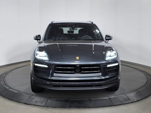 Certified 2026 Porsche Macan AWD/4WD image 10
