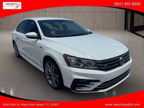 Used 2018 Volkswagen Passat 2.0T R-Line FWD image 1