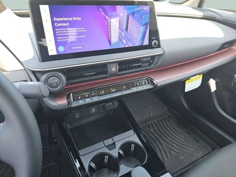 Used 2024 Toyota Prius Prime Premium w/ Advanced Technology Package FWD image 30