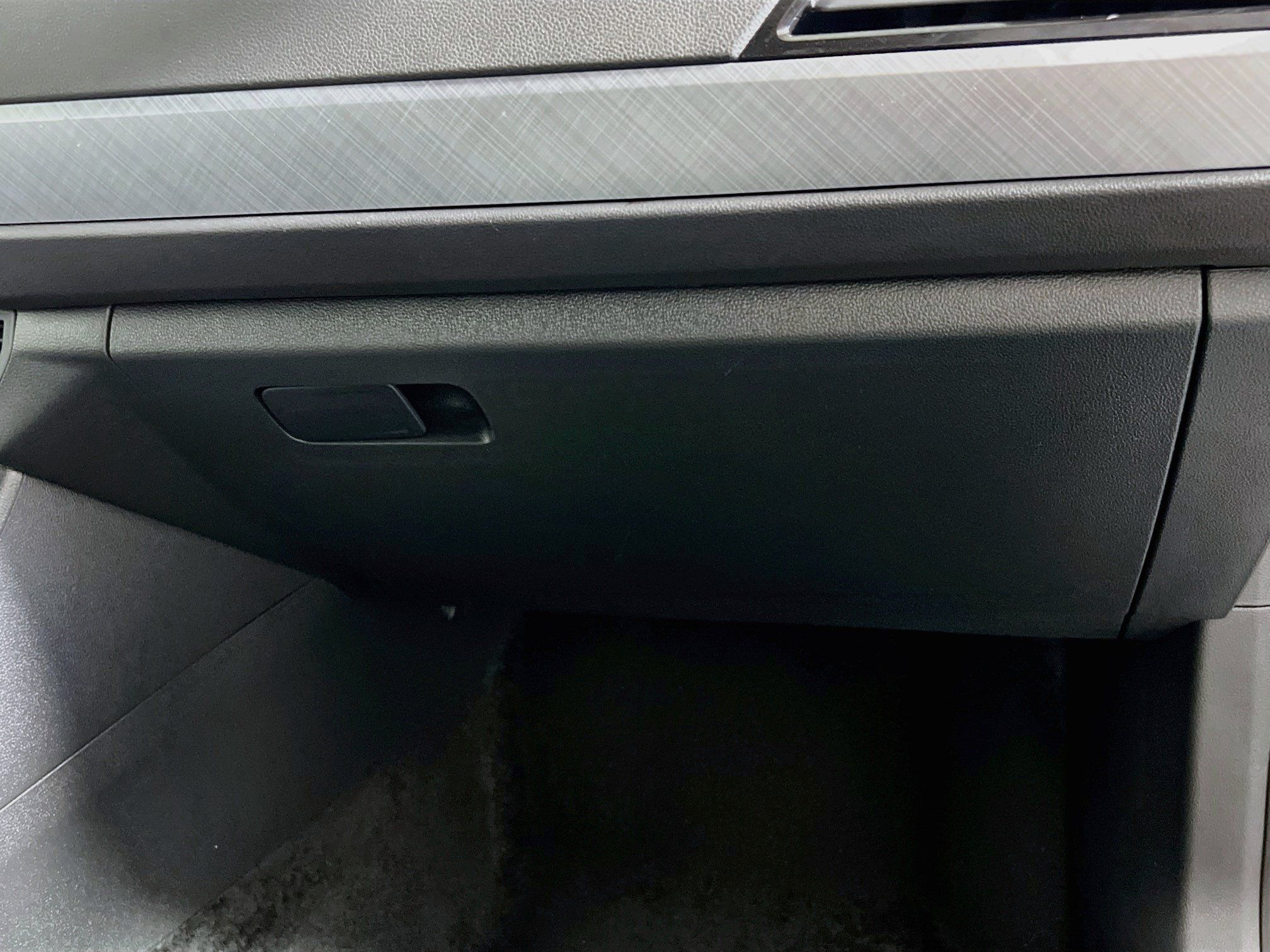 Used 2024 Volkswagen Jetta SE FWD image 34