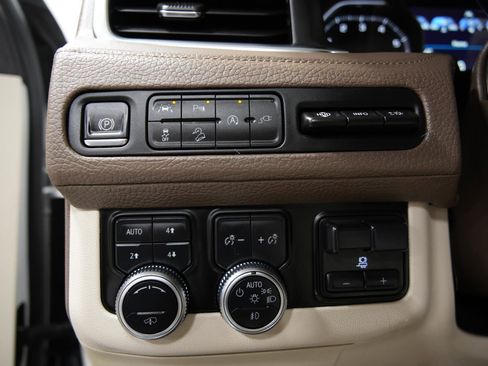 Used 2021 GMC Yukon Denali w/ Denali Ultimate Package image 34