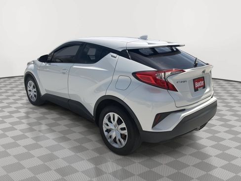 Used 2019 Toyota C-HR LE FWD image 8