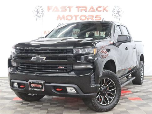 Used 2021 Chevrolet Silverado 1500 LT Trail Boss w/ Convenience Package II AWD/4WD image 2