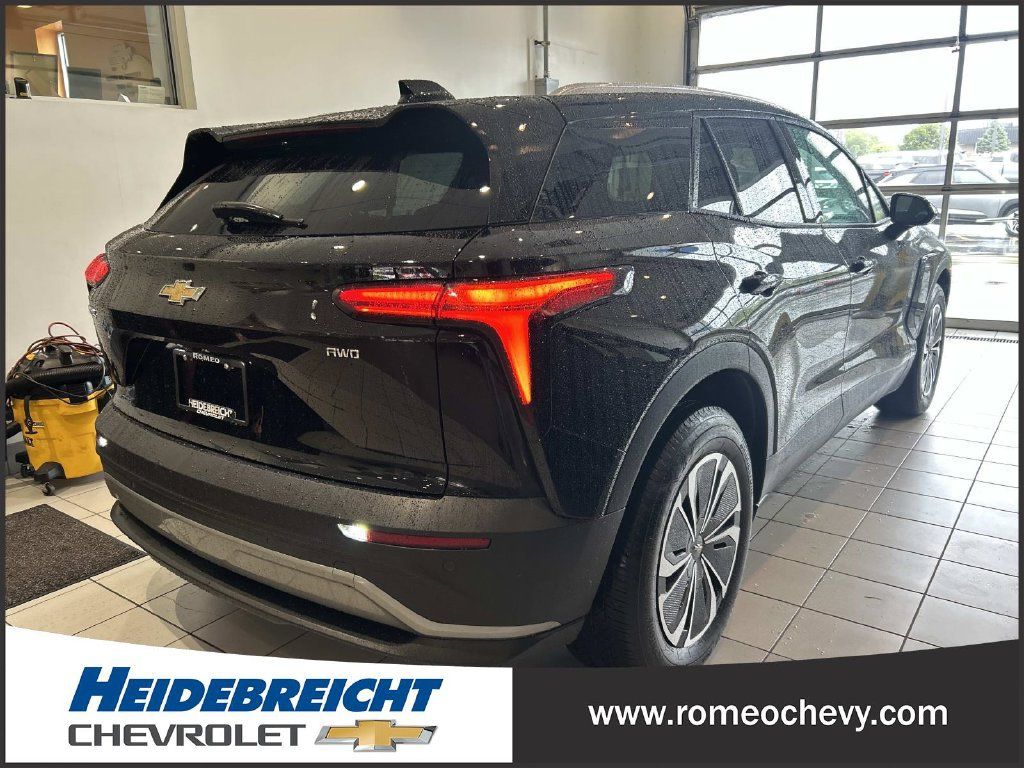 Used 2024 Chevrolet Blazer EV LT AWD/4WD image 4