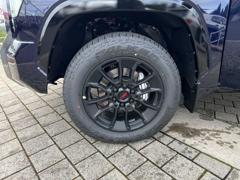 New 2026 Toyota Tundra Limited AWD/4WD image 18