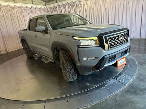 Used 2022 Nissan Frontier Pro-X w/ Technology Package RWD image 3