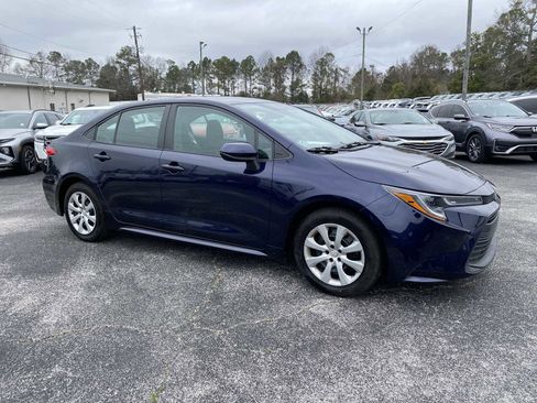 Used 2024 Toyota Corolla LE image 2