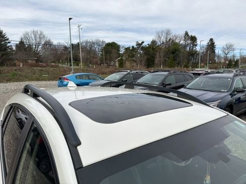 Used 2019 Subaru Crosstrek 2.0i Limited w/ Moonroof Package image 9