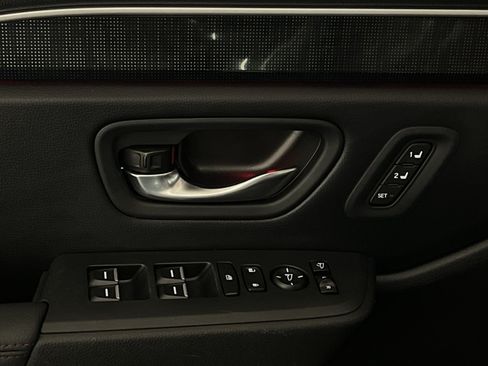 Used 2025 Honda Pilot Black Edition image 20