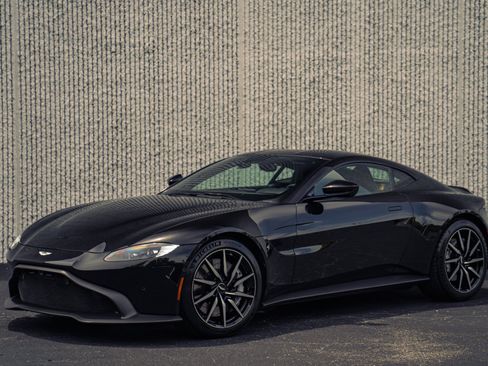 Used 2020 Aston Martin V8 Vantage Coupe RWD image 1