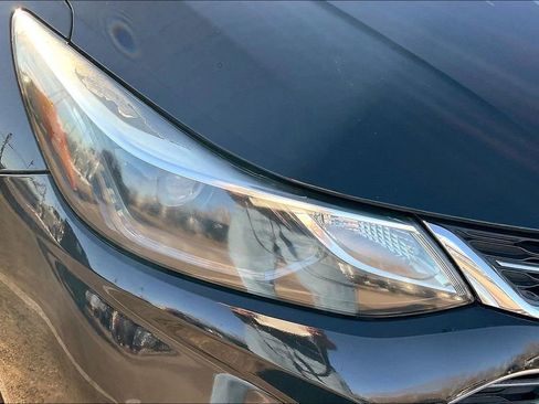 Used 2017 Chevrolet Cruze Premier image 28