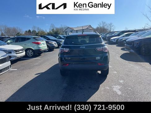 Used 2018 Jeep Compass Latitude w/ Popular Equipment Group image 6