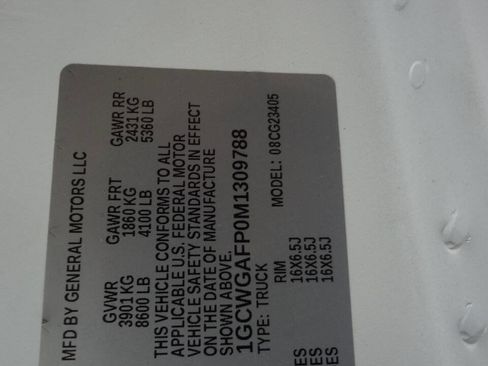 Used 2021 Chevrolet Express 2500 w/ Driver Convenience Package RWD image 9