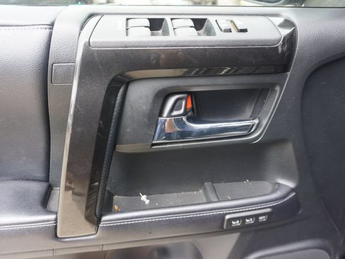 Used 2019 Toyota 4Runner Limited RWD image 3