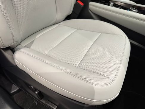 New 2026 Ford Explorer Platinum w/ LUX Leather Package AWD/4WD image 11