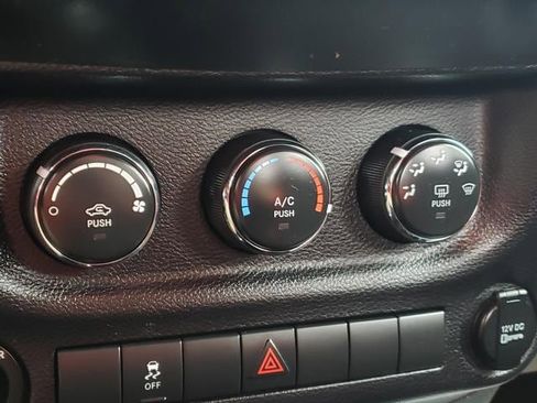 Used 2013 Jeep Wrangler Sport image 21