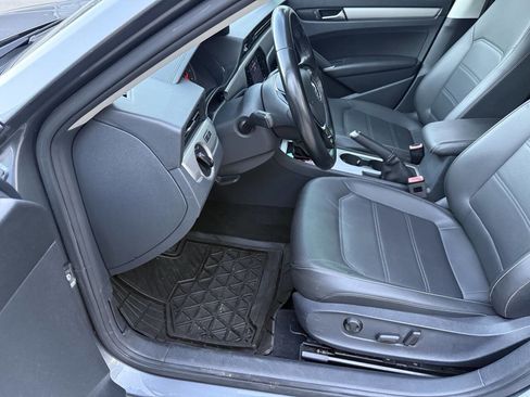 Used 2020 Volkswagen Passat 2.0T SE image 15