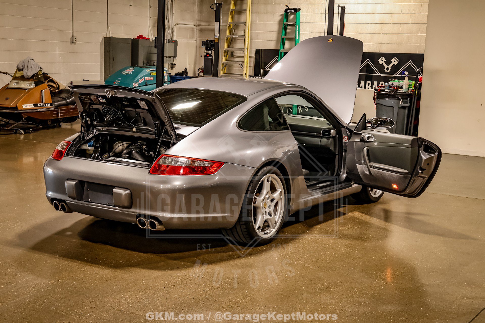 Used 2005 Porsche 911 Carrera S RWD image 65