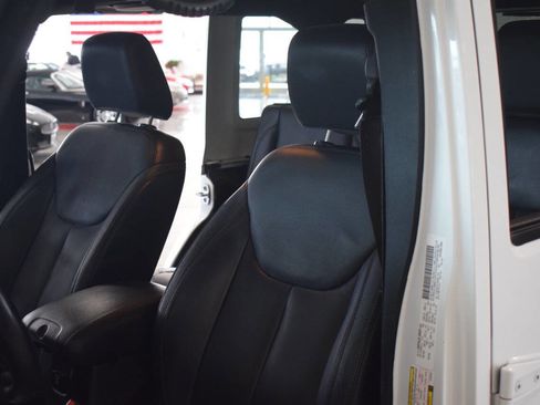 Used 2014 Jeep Wrangler Unlimited Sahara AWD/4WD image 63