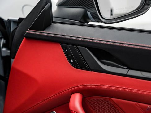 Used 2024 Porsche 911 Carrera GTS image 86