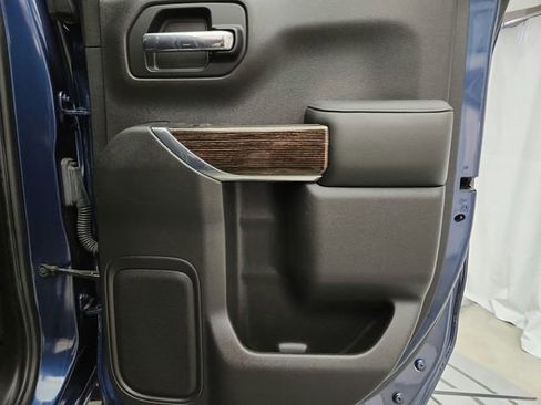 Used 2019 GMC Sierra 1500 SLE w/ SLE Value Package image 29