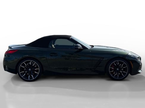 Used 2025 BMW Z4 M40i w/ Edition image 6