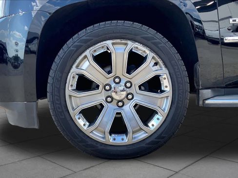 Used 2015 GMC Yukon Denali w/ Open Road Package AWD/4WD image 10