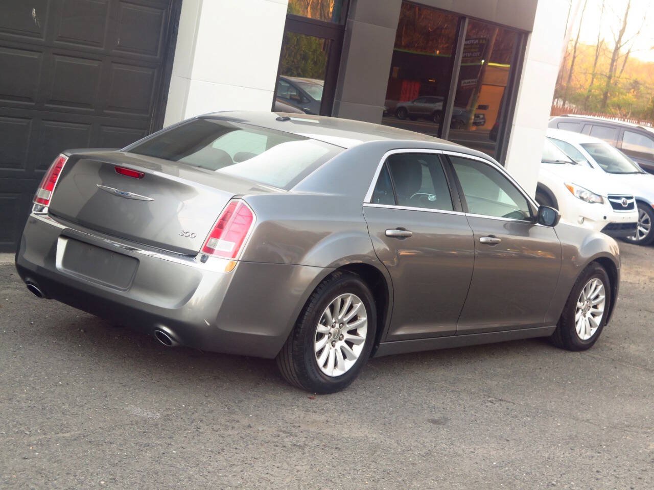Used 2012 Chrysler 300 RWD image 24