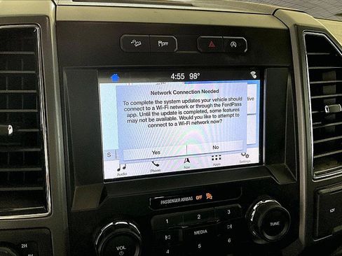 Used 2019 Ford F150 XLT w/ Equipment Group 302A Luxury AWD/4WD image 19