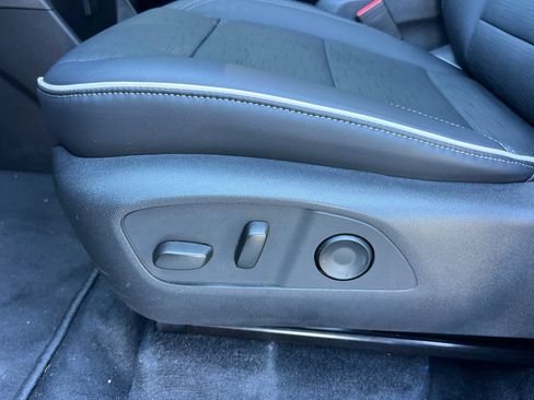 Used 2026 Buick Enclave Sport Touring w/ Power Package FWD image 13