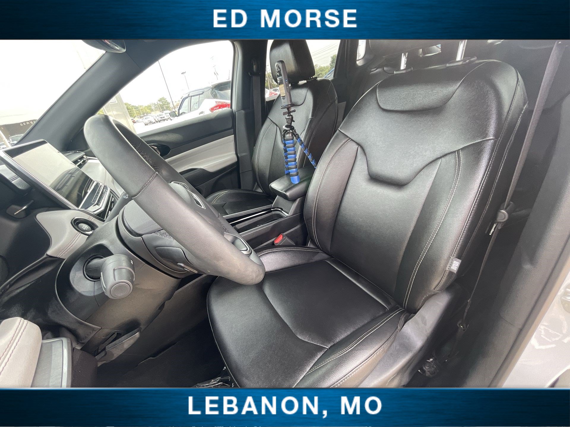 Used 2025 Jeep Compass Limited AWD/4WD image 18