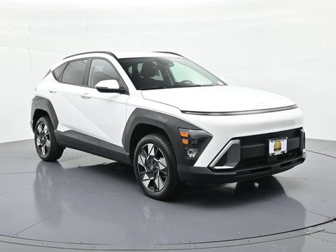 Used 2025 Hyundai Kona SEL AWD/4WD image 4