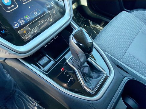 Used 2025 Subaru Outback Premium w/ Popular Package #1A image 30