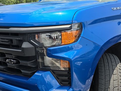 Used 2022 Chevrolet Silverado 1500 Custom RWD image 9