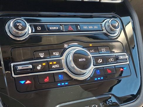 Used 2022 Lincoln Corsair AWD w/ Equipment Group 101A image 16