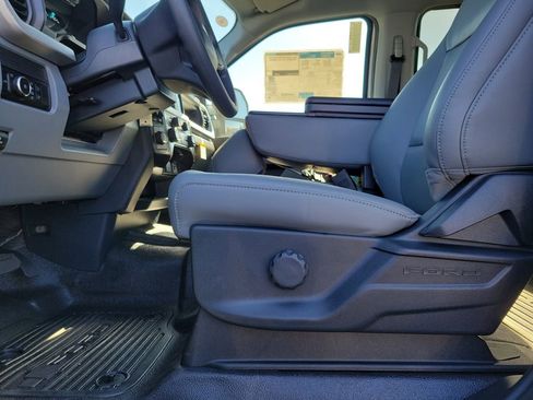 New 2026 Ford F550 4x4 Crew Cab image 19