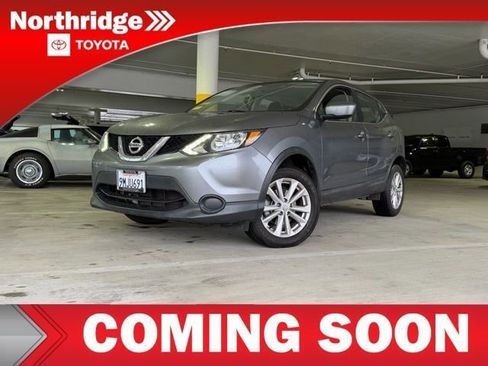 Used 2018 Nissan Rogue Sport S w/ S Appearance Package image 2
