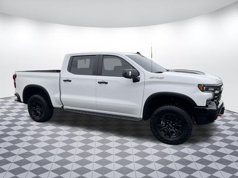 Used 2025 Chevrolet Silverado 1500 ZR2 w/ Technology Package AWD/4WD image 1
