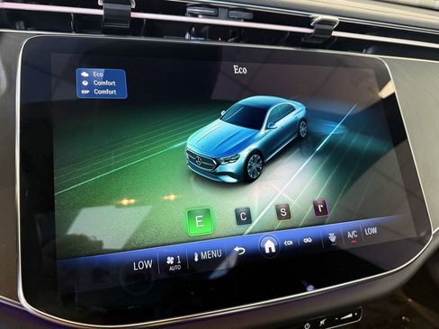 Used 2025 Mercedes-Benz E 350 Sedan image 10