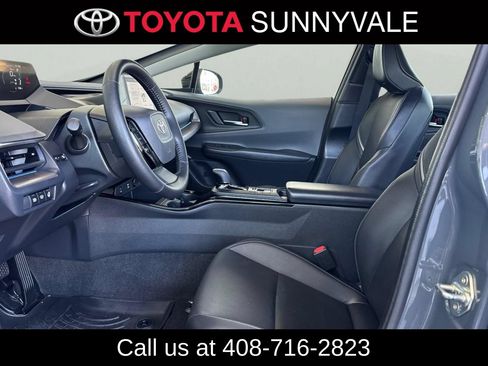 Used 2024 Toyota Prius XLE FWD image 14