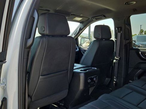 Used 2024 Chevrolet Suburban RST RWD image 20